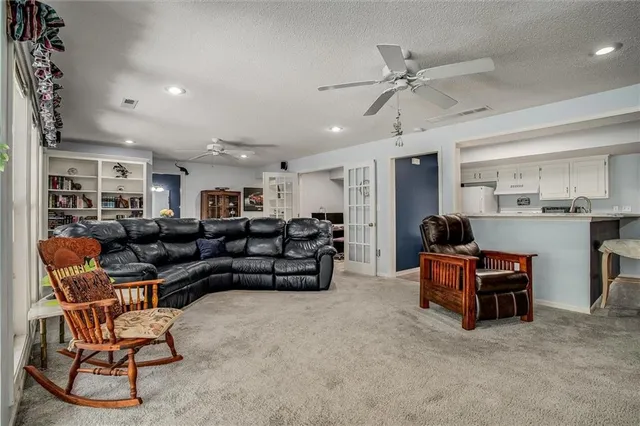 $285,000 | 4317 South Coachman Drive, Independence, MO 64055