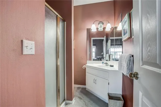 $285,000 | 4317 South Coachman Drive, Independence, MO 64055