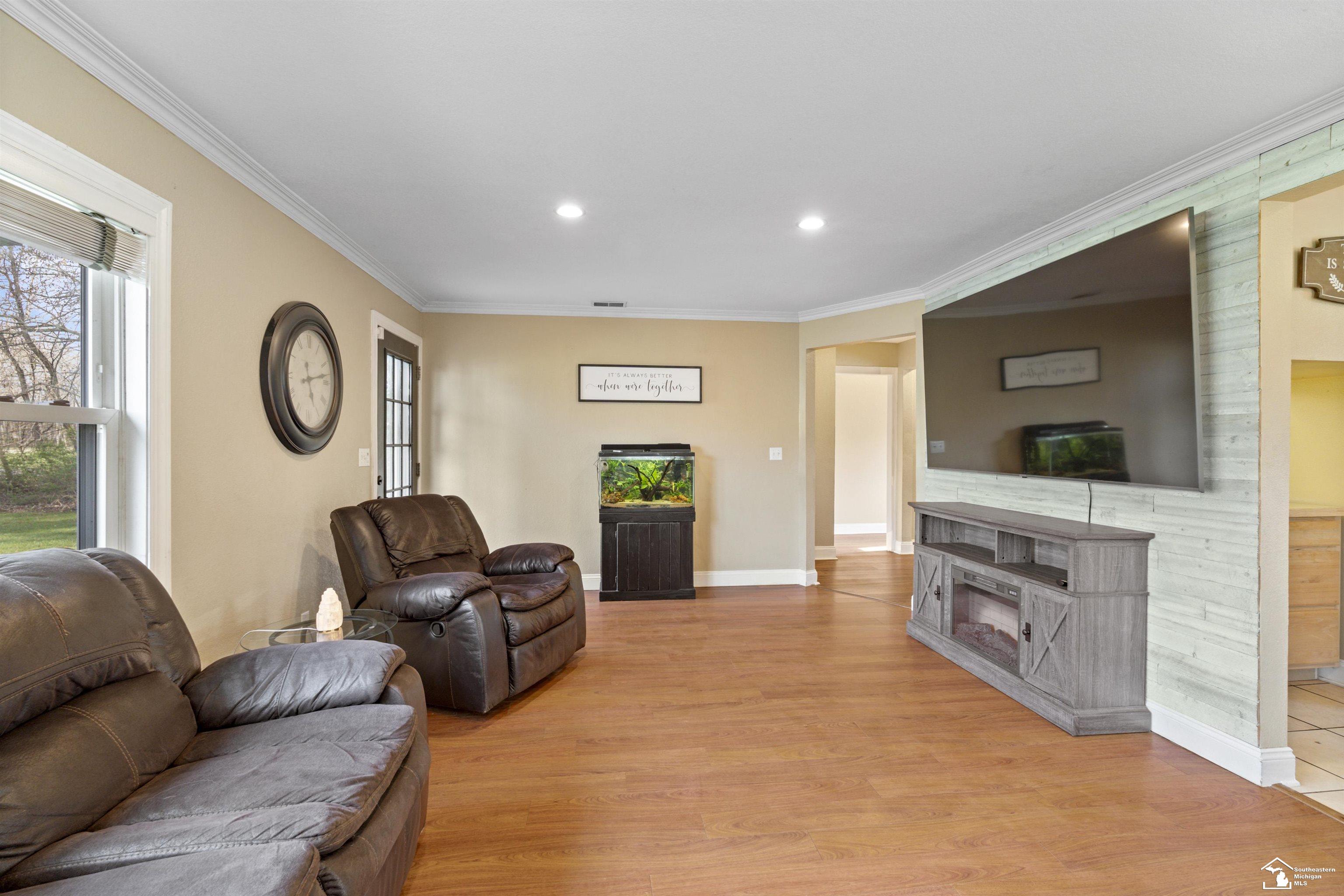 9505 Secor Road Temperance, MI 48182 - Photo 2 of 58