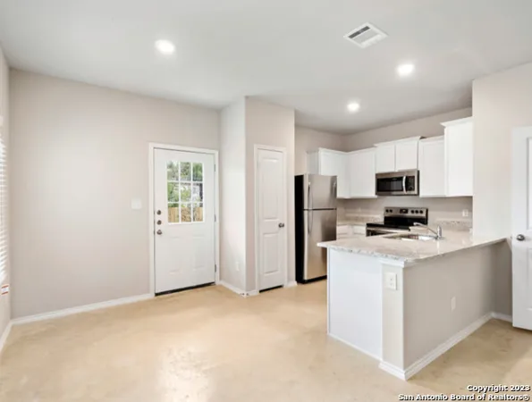 $1,450 | 7911 Dial Ike Drive, Unit 101, San Antonio, TX 78218