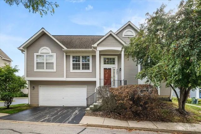 $299,000 | 2901 Shelly Lane, Aurora, IL 60504