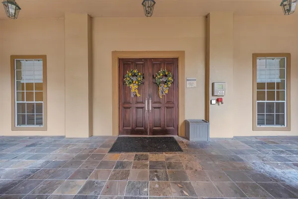 $199,900 | 2815 Kings Crossing Drive, Unit 102, Houston, TX 77345