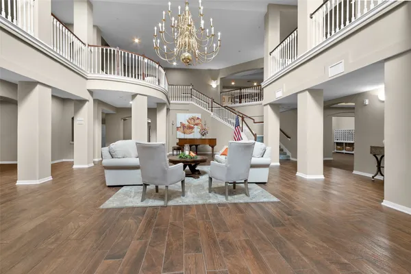 $199,900 | 2815 Kings Crossing Drive, Unit 102, Houston, TX 77345