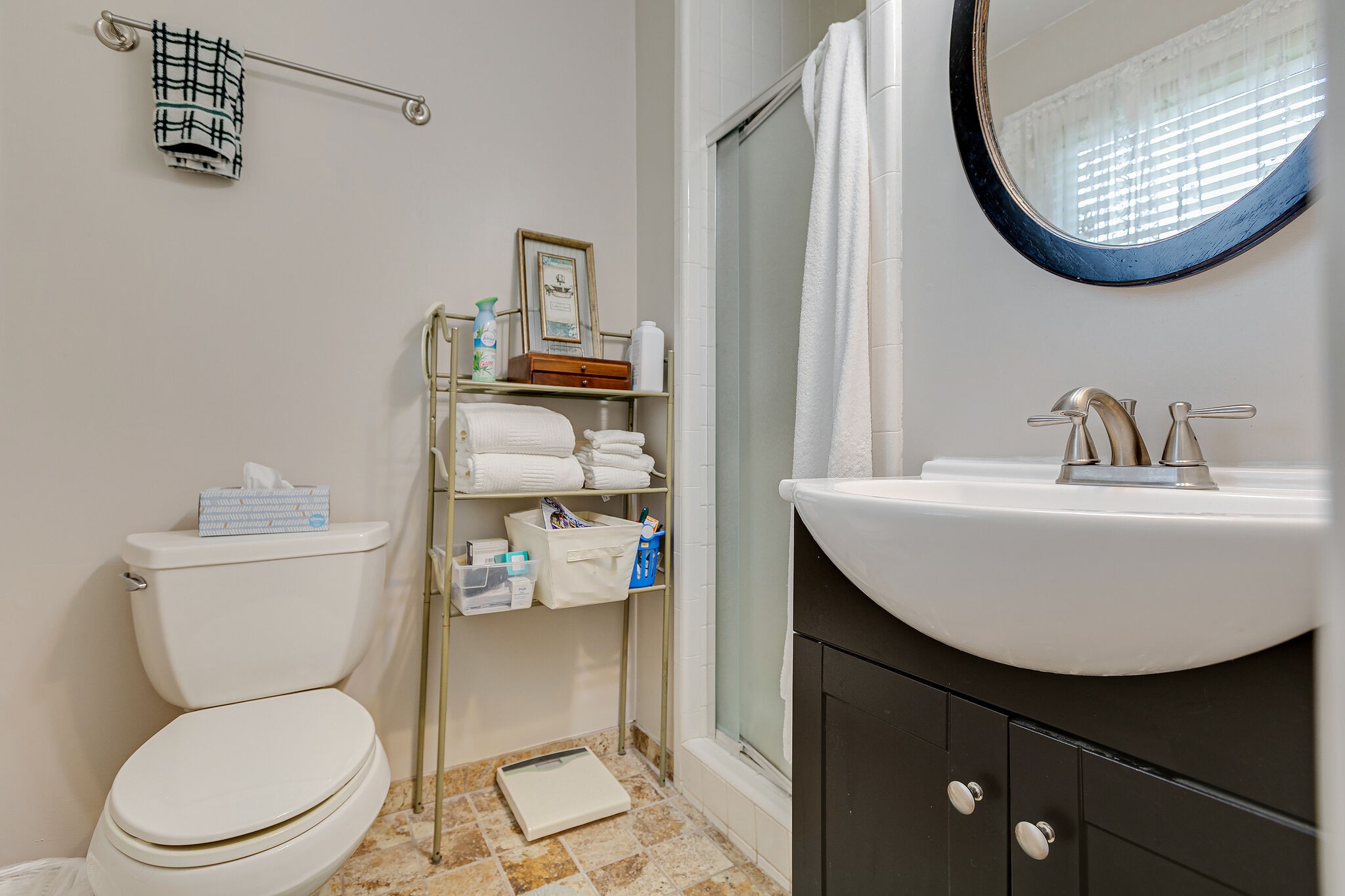 2116 Double Branch Road Columbia, TN 38401 - Photo 15 of 29 a bathroom with a toilet sink and mirror