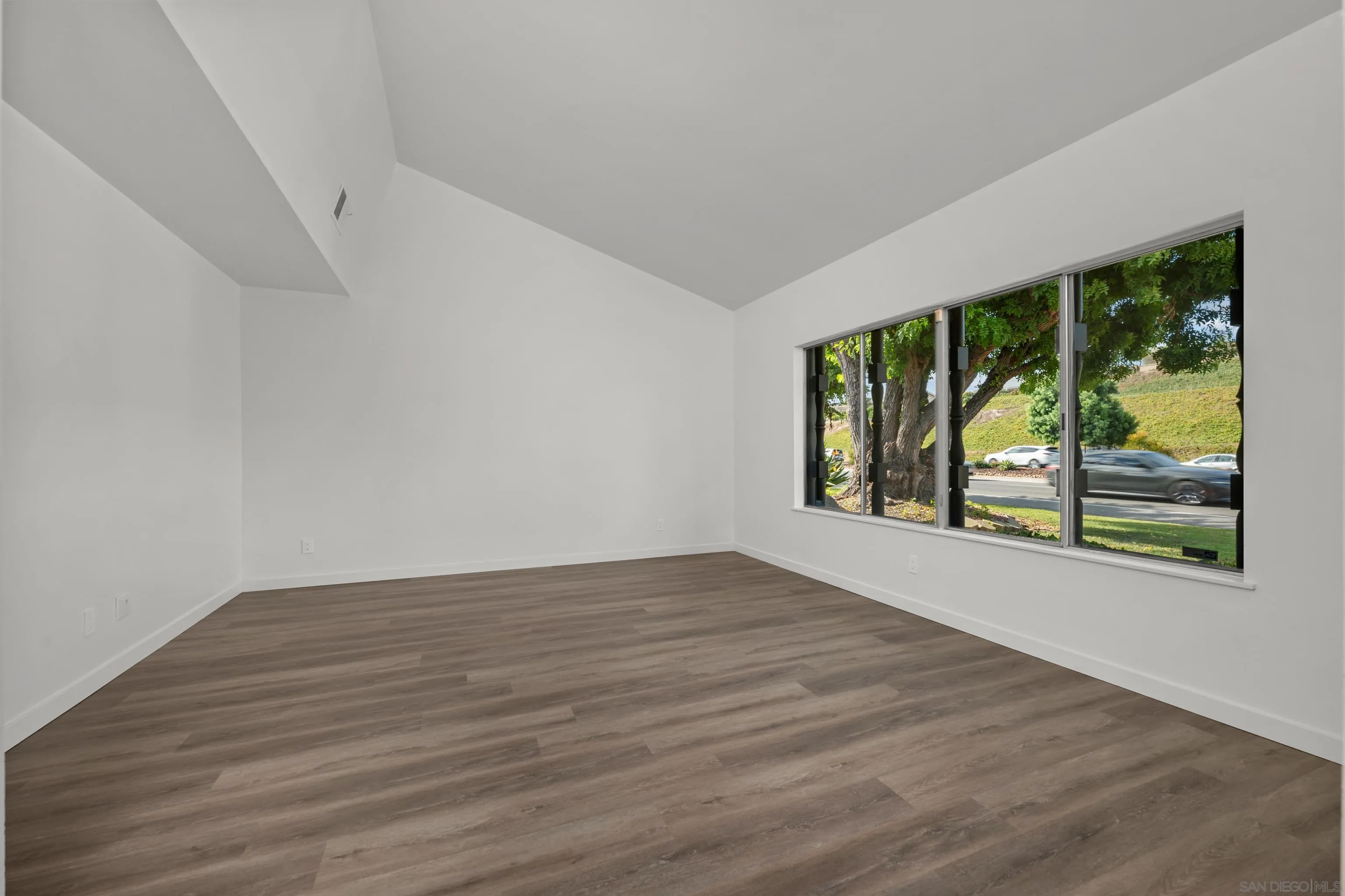 12180 Rancho Bernardo Road San Diego, CA 92128 - Photo 5 of 19 Gallery Image 5