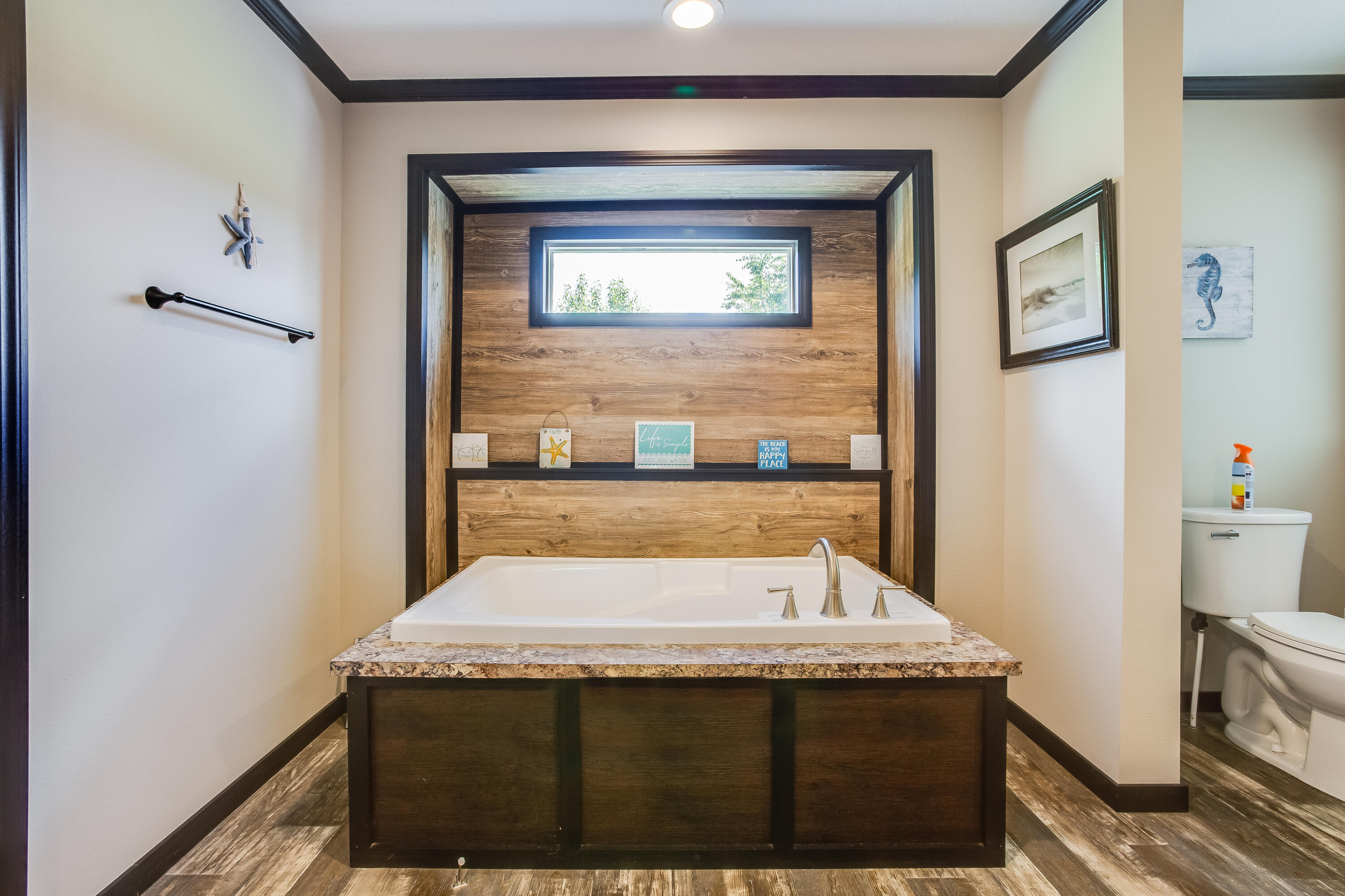 654 Second Texas Road St. George, SC 29477 - Photo 19 of 34 Garden Tub Master