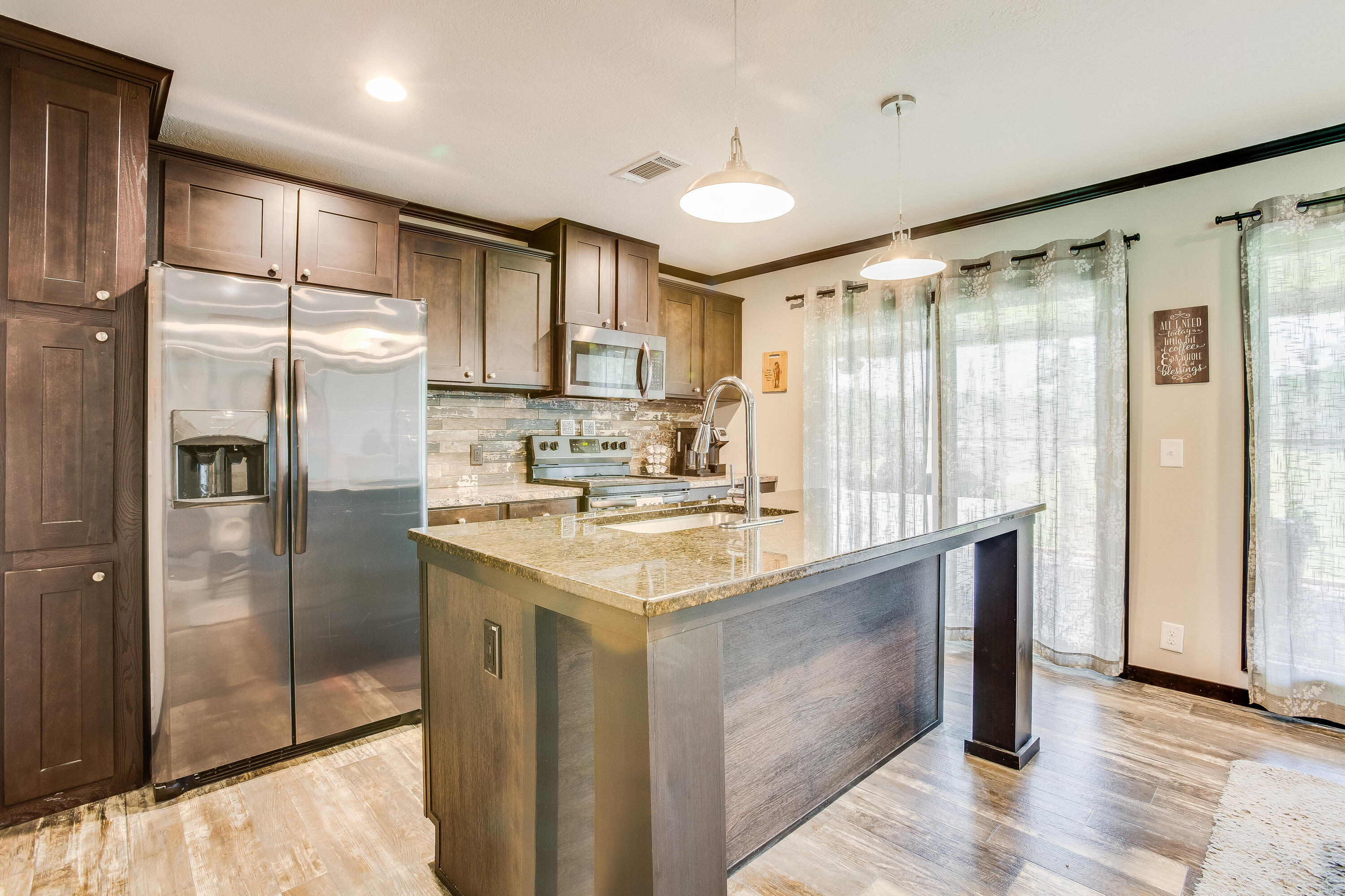654 Second Texas Road St. George, SC 29477 - Photo 22 of 34 Kitchen Island