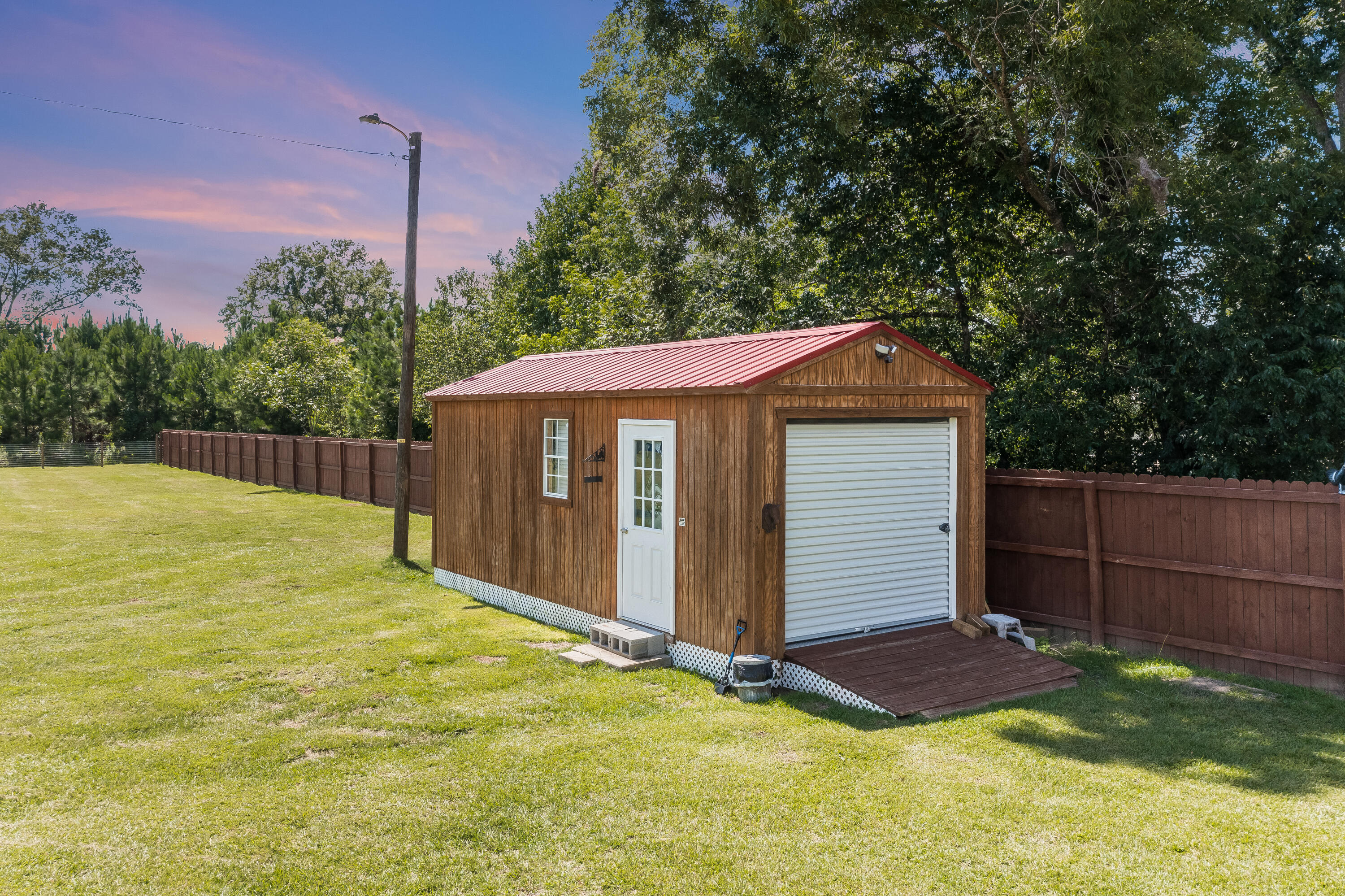 654 Second Texas Road St. George, SC 29477 - Photo 7 of 34 Shed/Single Garage