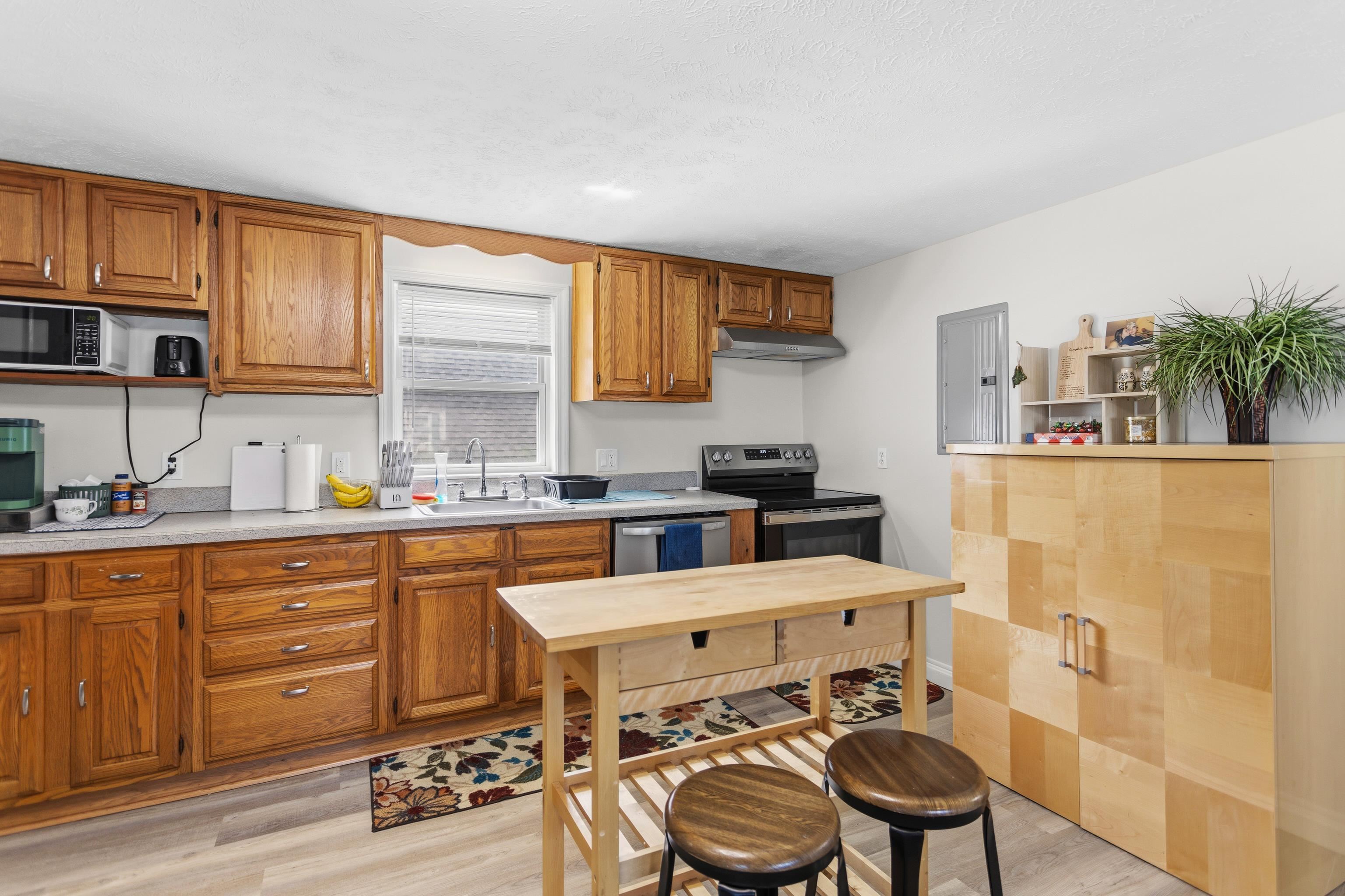 13 Clinton Street Concord, NH 03301 - Photo 28 of 58