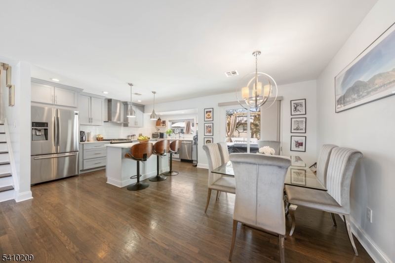 2853 Allen Avenue Union, NJ 07083 - Photo 6 of 28