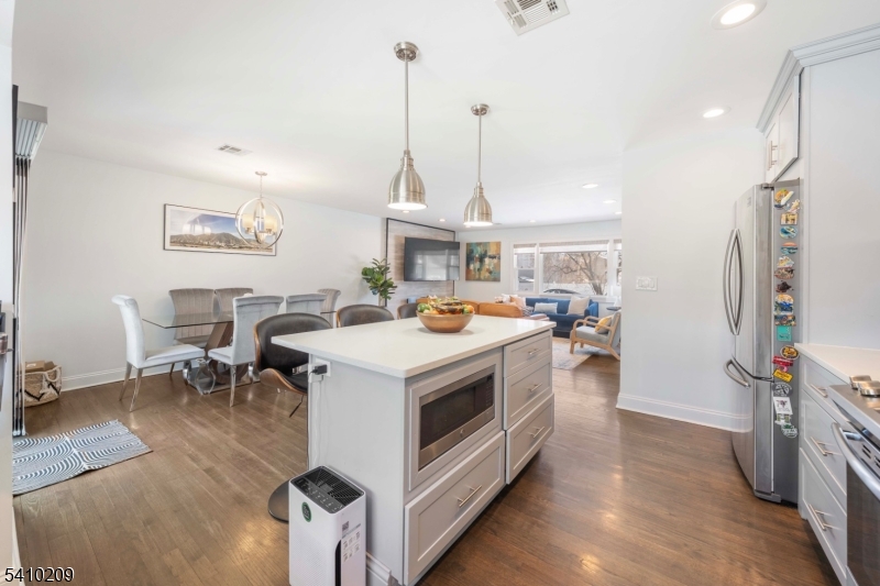 2853 Allen Avenue Union, NJ 07083 - Photo 9 of 28