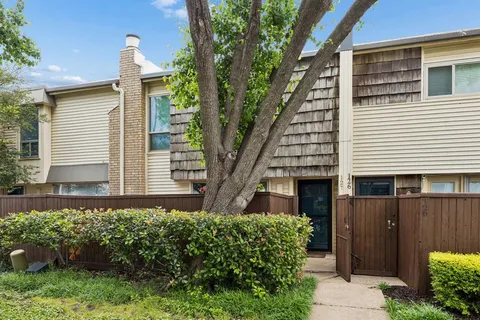 $232,500 | 2702 Douglas Avenue, Unit 127, Dallas, TX 75219