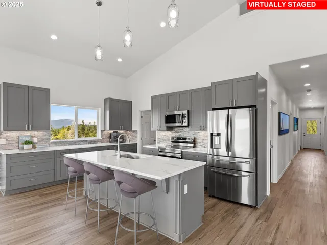 $2,000,000 | 1091 North Echo Mountain Road, Otis, OR 97368