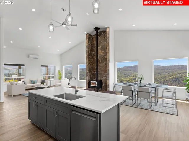 $2,000,000 | 1091 North Echo Mountain Road, Otis, OR 97368