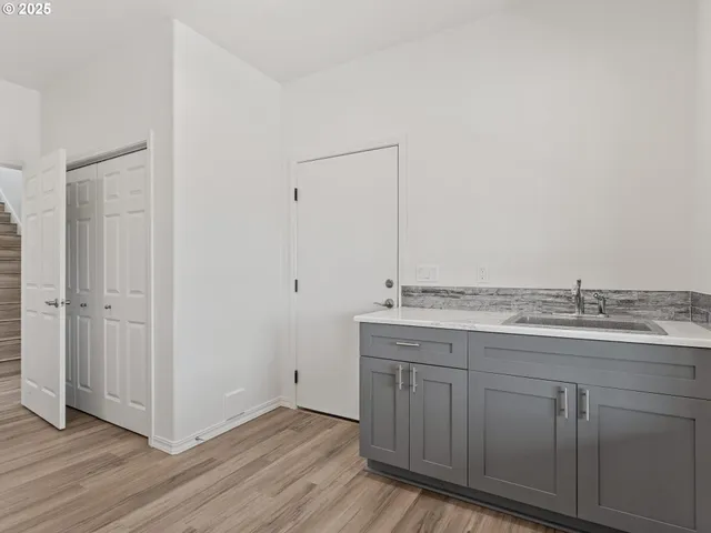 $2,000,000 | 1091 North Echo Mountain Road, Otis, OR 97368