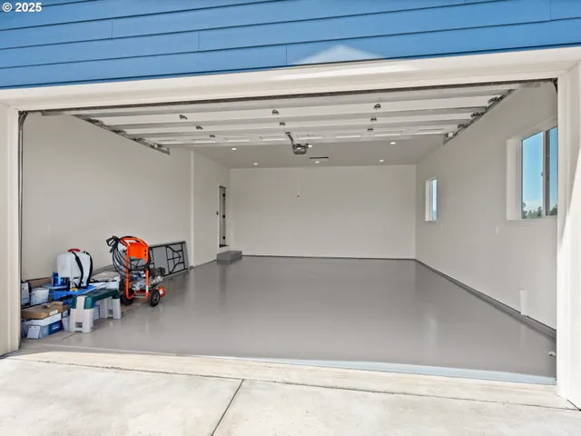 $2,000,000 | 1091 North Echo Mountain Road, Otis, OR 97368