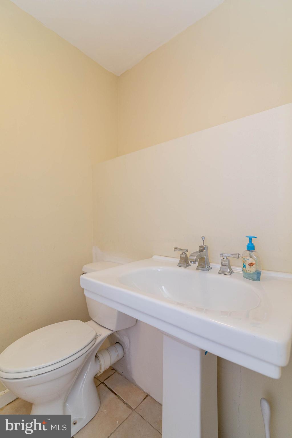 7619 Chancellor Road Fredericksburg, VA 22407 - Photo 22 of 53 Half Bath