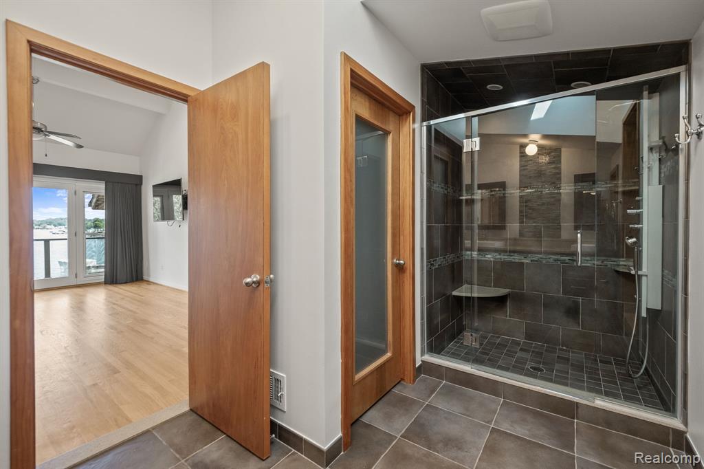 2380 Walnut Lake Road West Bloomfield, MI 48323 - Photo 17 of 40