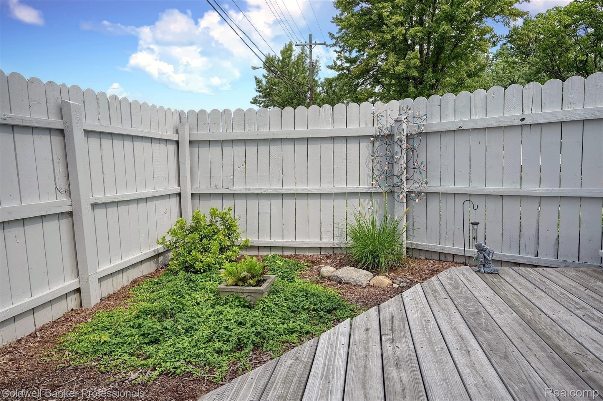 3433 Chester Road Royal Oak, MI 48073 - Photo 23 of 25 Deck-And-Landscaping