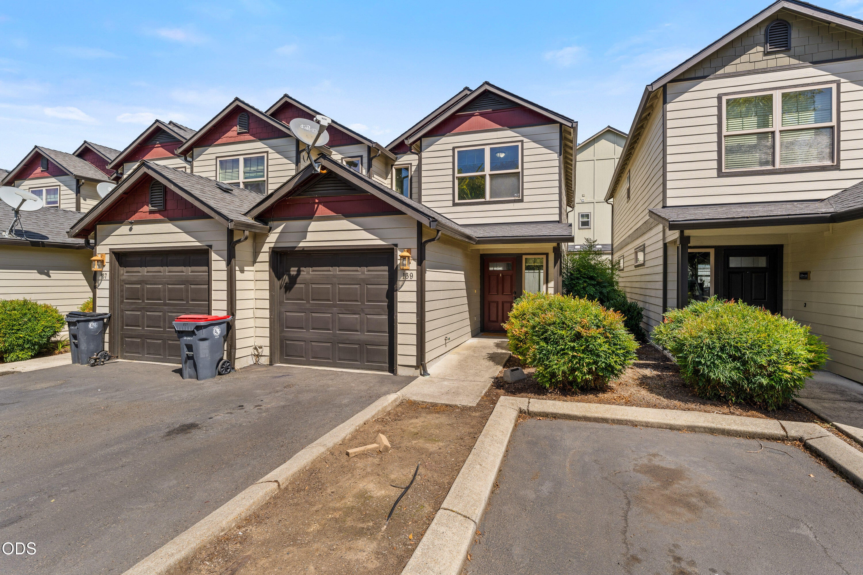 139 Casey Way Central Point, OR 97502 - Photo 2 of 23 Gallery Image 2