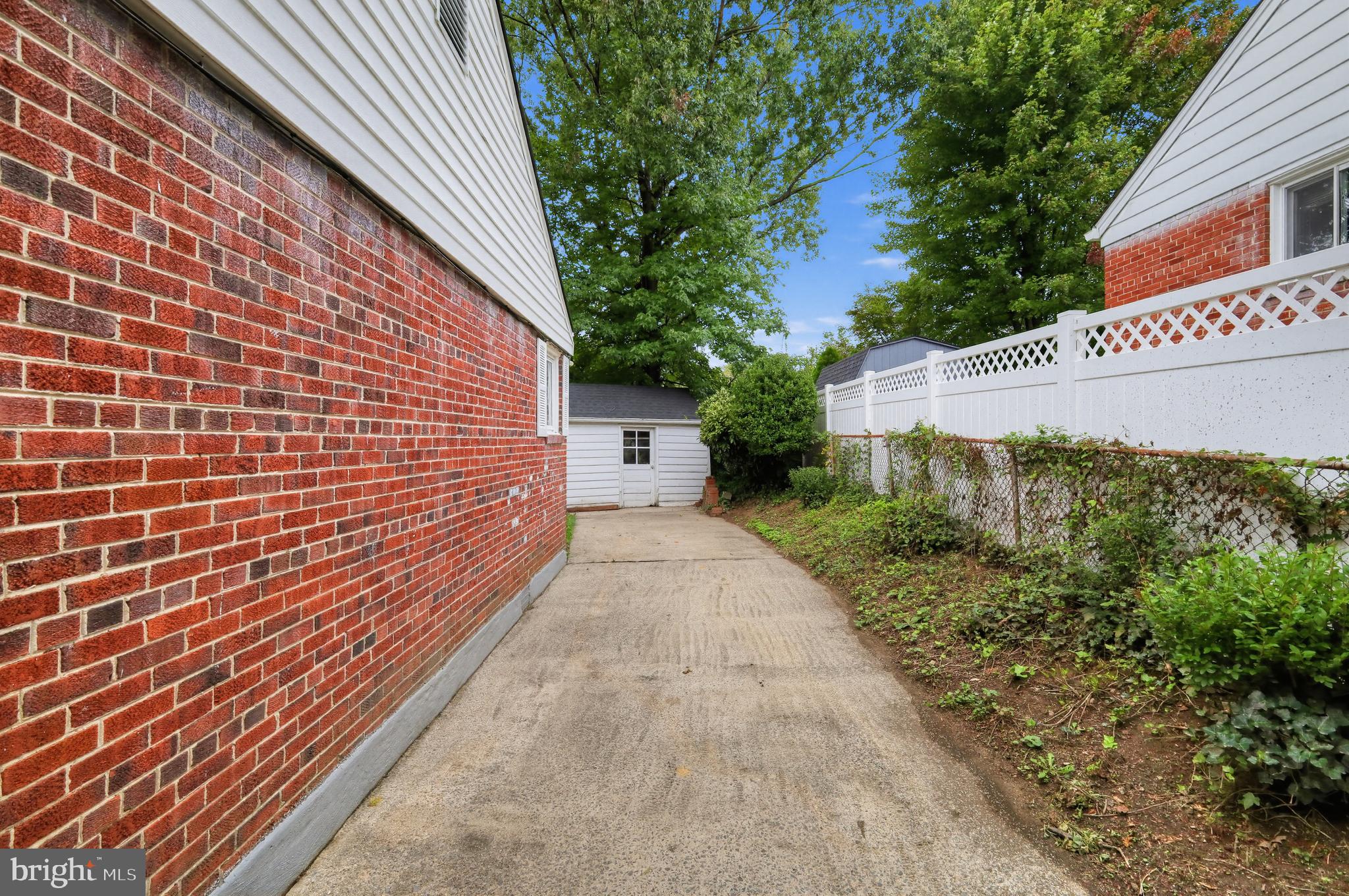 2400 Eugene Street Silver Spring, MD 20902 - Photo 23 of 28 Expansive Driveway