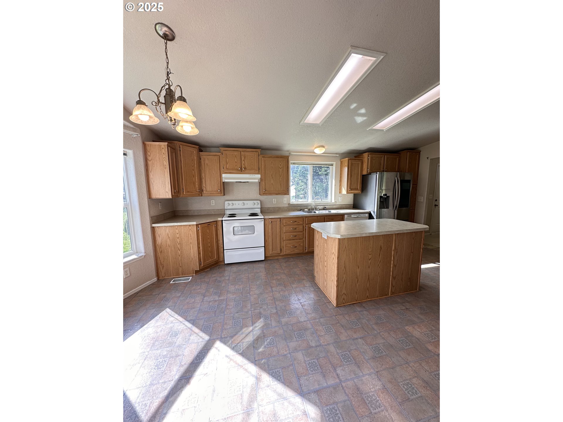 34112 Ophir Road Gold Beach, OR 97444 - Photo 14 of 35 Gallery Image 14