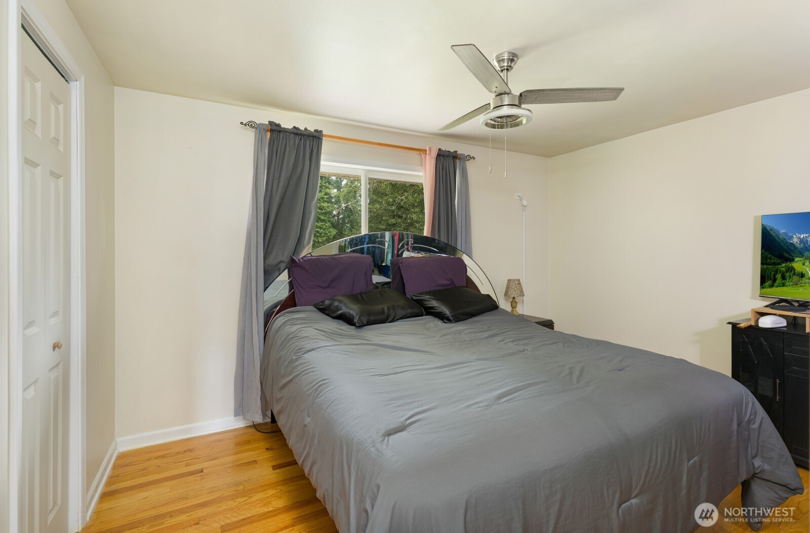 2114 Southwest 322nd Street Federal Way, WA 98023 - Photo 11 of 26