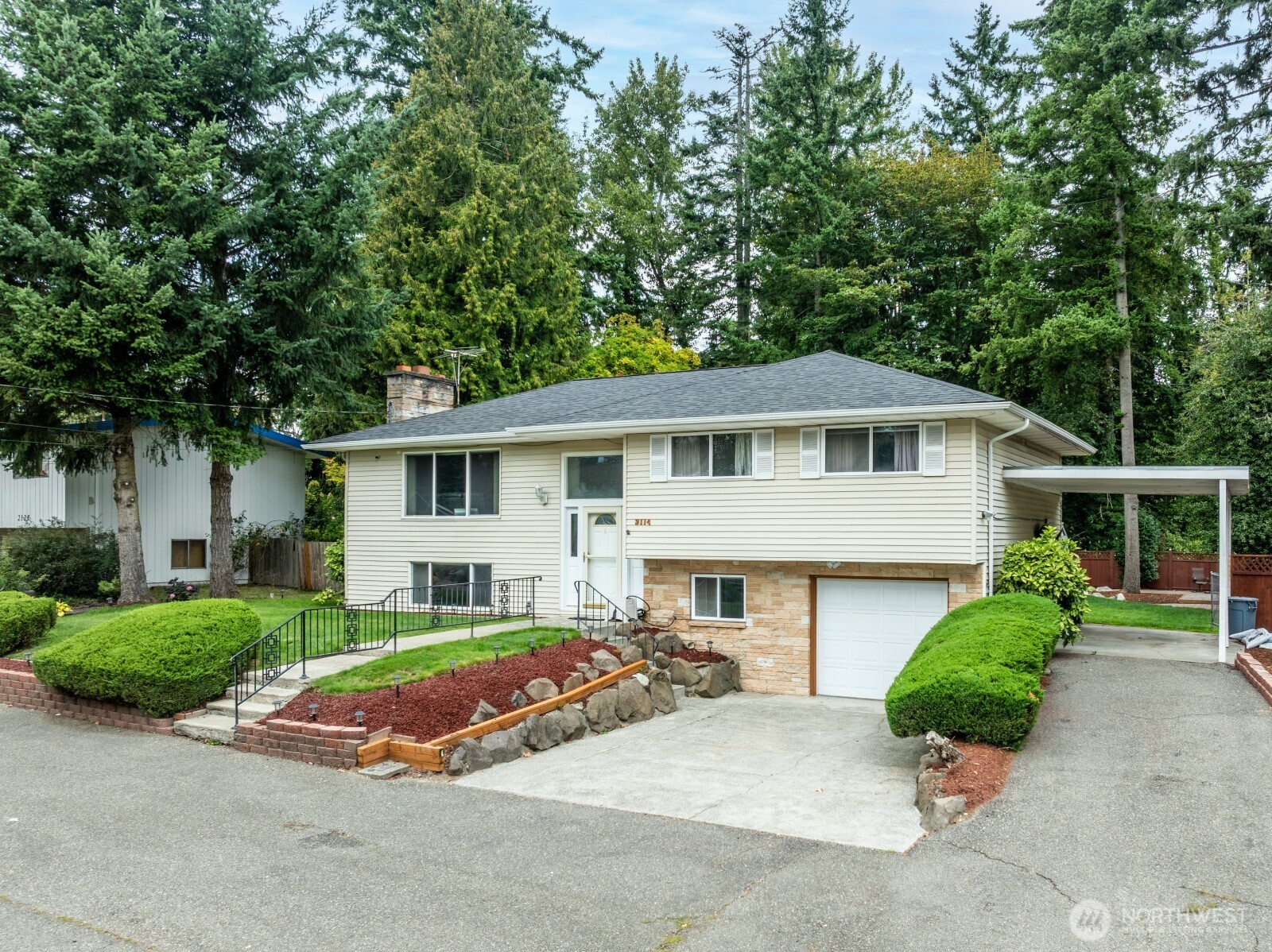 2114 Southwest 322nd Street Federal Way, WA 98023 - Photo 2 of 26