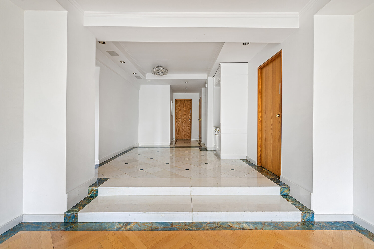 120 Central Park South, Unit 6ABC Manhattan, NY 10019 - Photo 8 of 12 a view of a living room