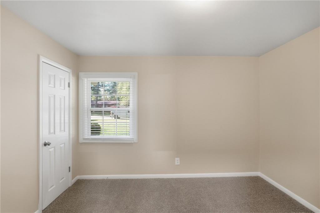 4433 Mercer Road Decatur, GA 30035 - Photo 18 of 29 Gallery Image 18