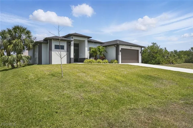 $425,000 | 1813 Northeast 21st Street, Cape Coral, FL 33909