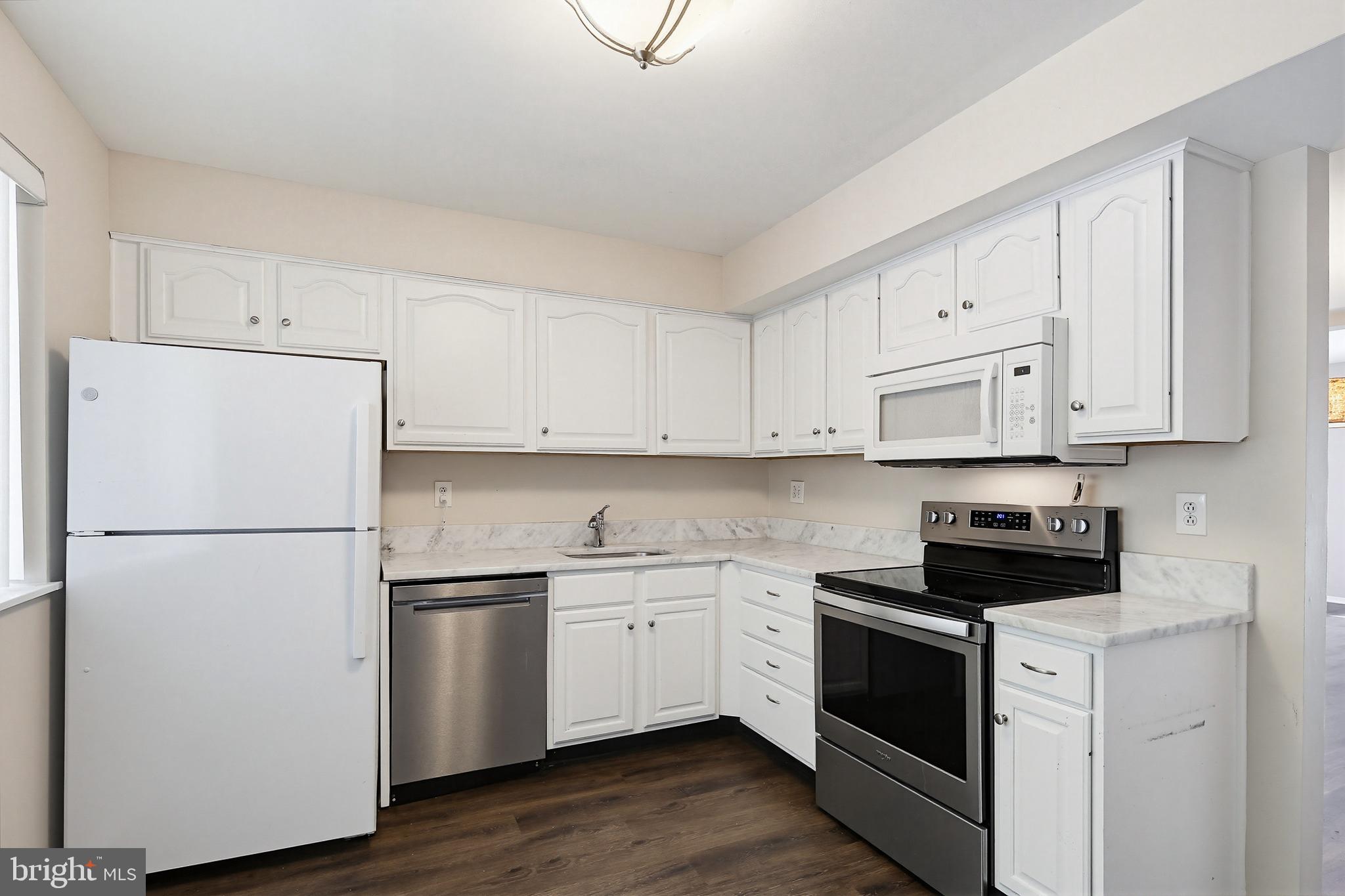 7106 Lasting Light Way Columbia, MD 21045 - Photo 12 of 45 Kitchen