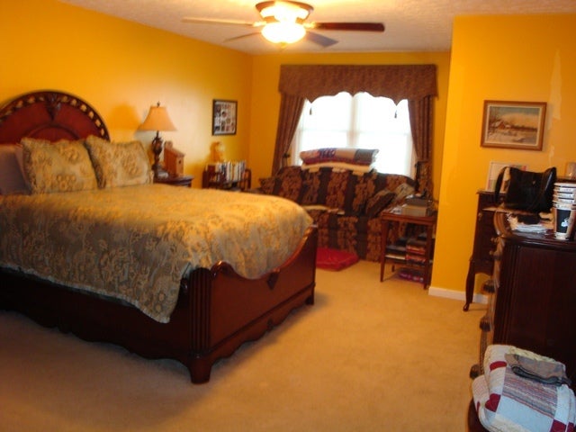 37 Village Road Lewisburg, WV 24901 - Photo 9 of 20 Master Bedroom