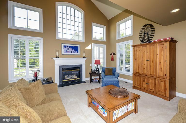 9156 Riesley Lane Vienna, VA 22182 - Photo 6 of 12 Family Room