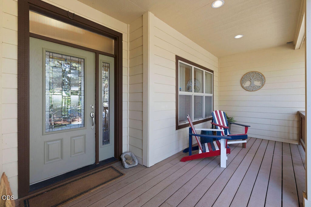 9880 Southeast Amarillo Road Prineville, OR 97754 - Photo 5 of 59 Gallery Image 5