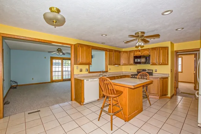 $359,900 | 60 South Alhambra Circle, Agawam, MA 01001