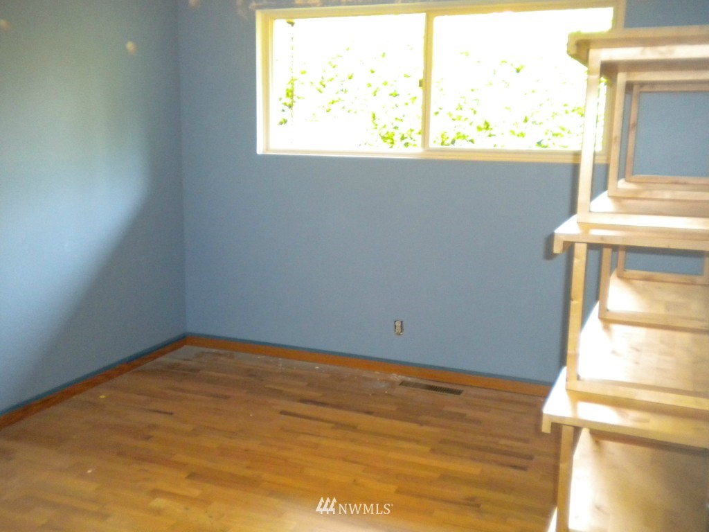 216 240th Street Southwest Bothell, WA 98021 - Photo 8 of 21