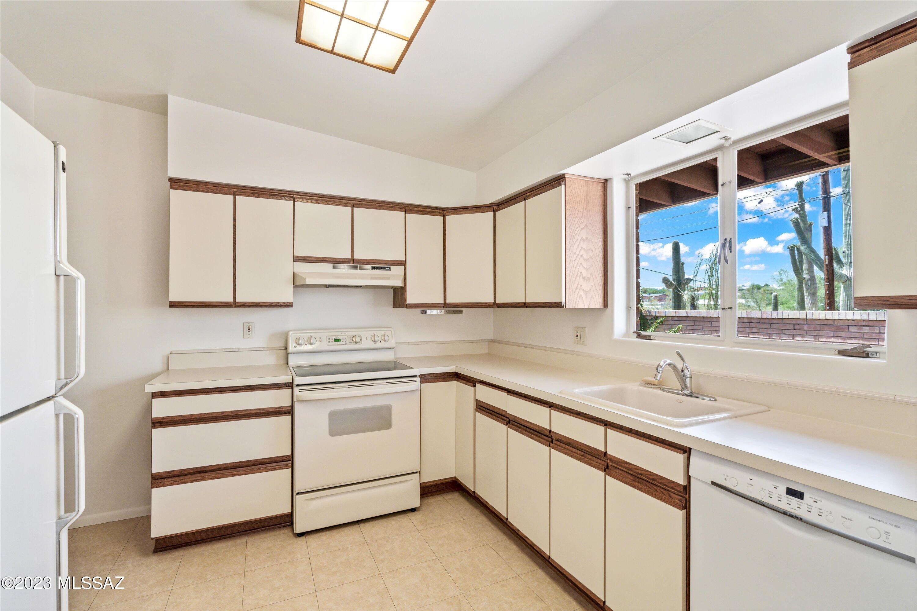 1950 West Anklam Road Tucson, AZ 85745 - Photo 14 of 32 Gallery Image 14