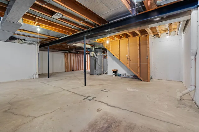 $390,000 | 9639 Hampton Drive, Belleville, MI 48111