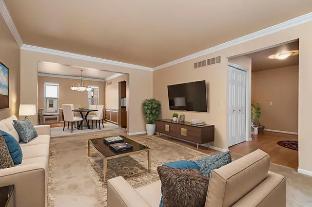 $390,000 | 9639 Hampton Drive, Belleville, MI 48111