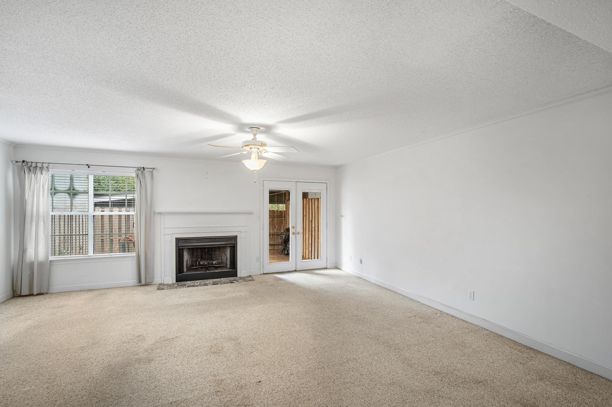 6639 Jackson Square Daphne, AL 36526 - Photo 11 of 29 Living Room