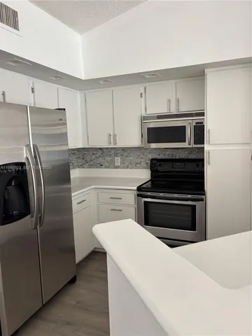 $2,400 | 457 Vista Isles Drive, Unit 2127, Sunrise, FL 33325