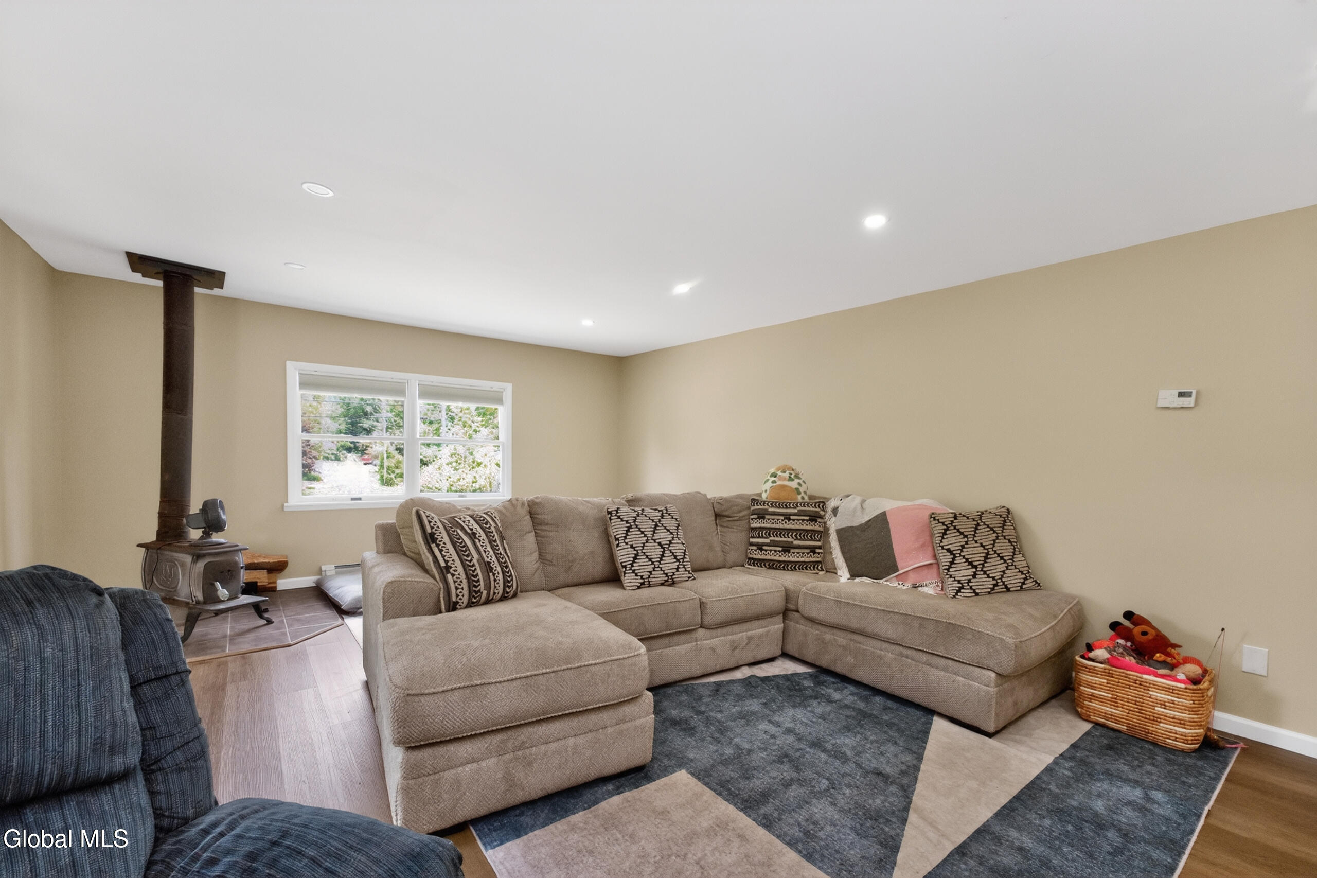 78 Tollgate Road Sand Lake, NY 12018 - Photo 16 of 38 2 Livingroom 3
