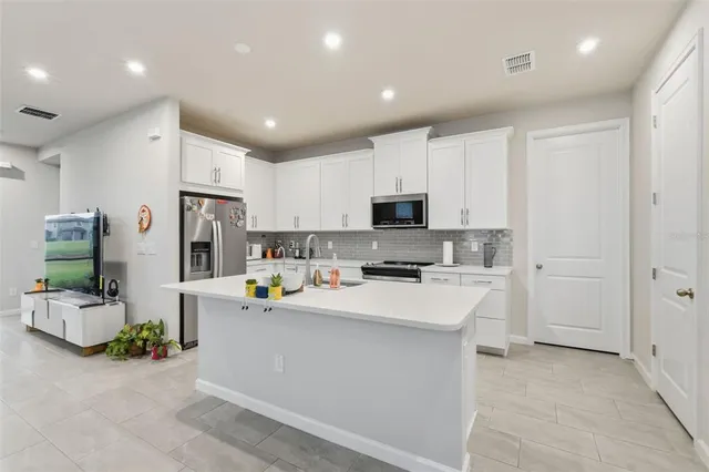 $2,299 | 5989 Timberdale Avenue, Wesley Chapel, FL 33545