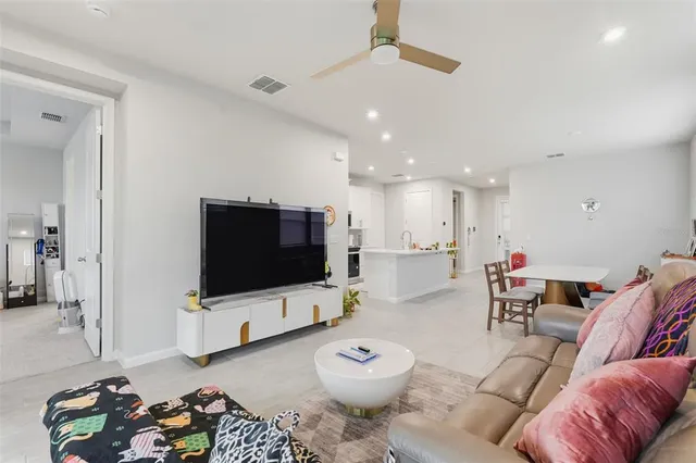 $2,299 | 5989 Timberdale Avenue, Wesley Chapel, FL 33545