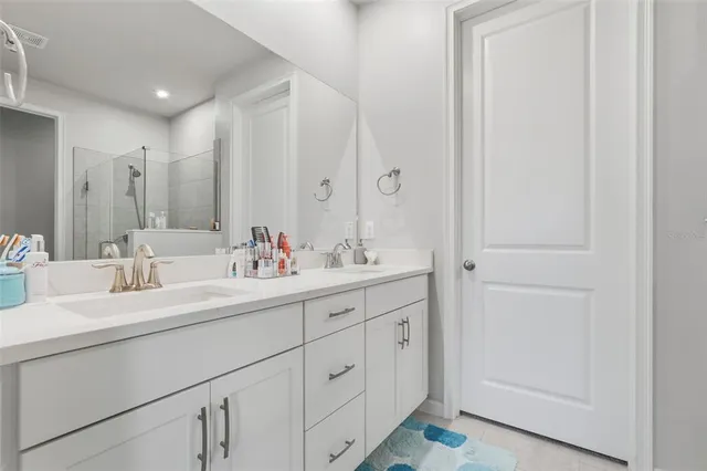 $2,299 | 5989 Timberdale Avenue, Wesley Chapel, FL 33545