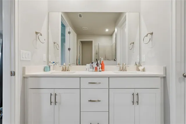 $2,299 | 5989 Timberdale Avenue, Wesley Chapel, FL 33545