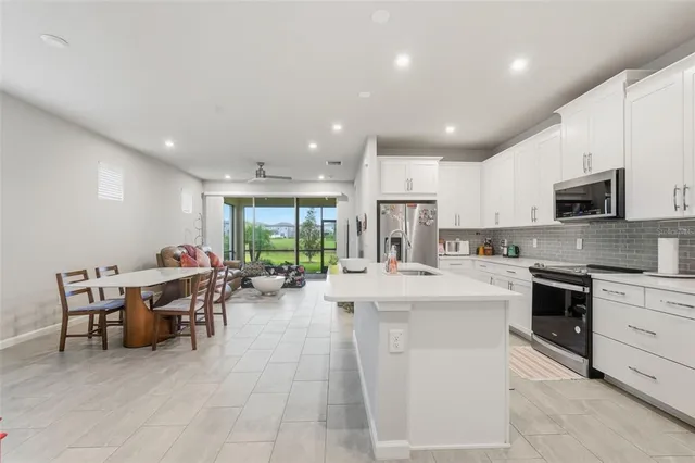 $2,299 | 5989 Timberdale Avenue, Wesley Chapel, FL 33545