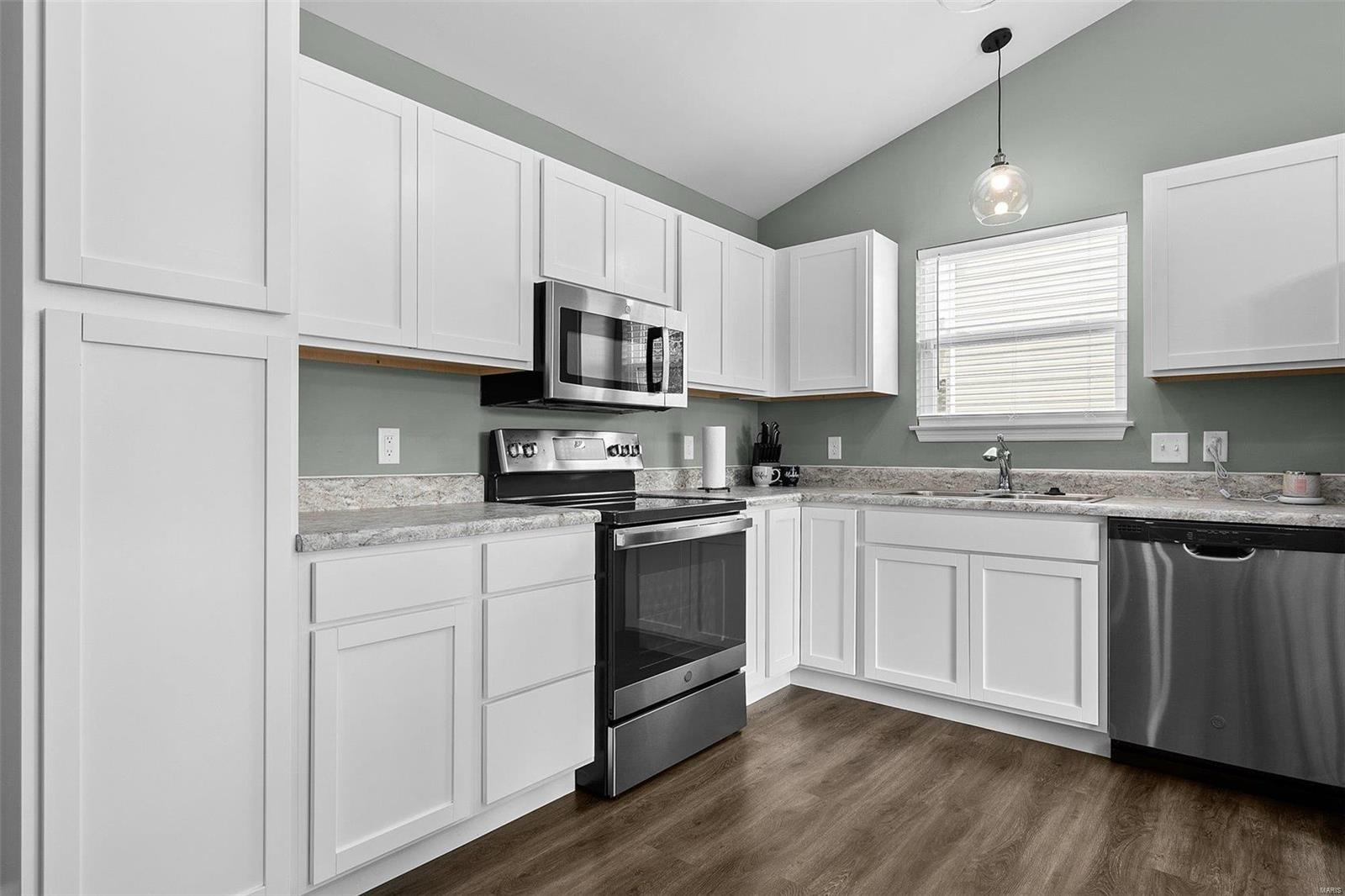 138 Shiloh Ridge Drive Shiloh, IL 62221 - Photo 8 of 34 Gallery Image 8