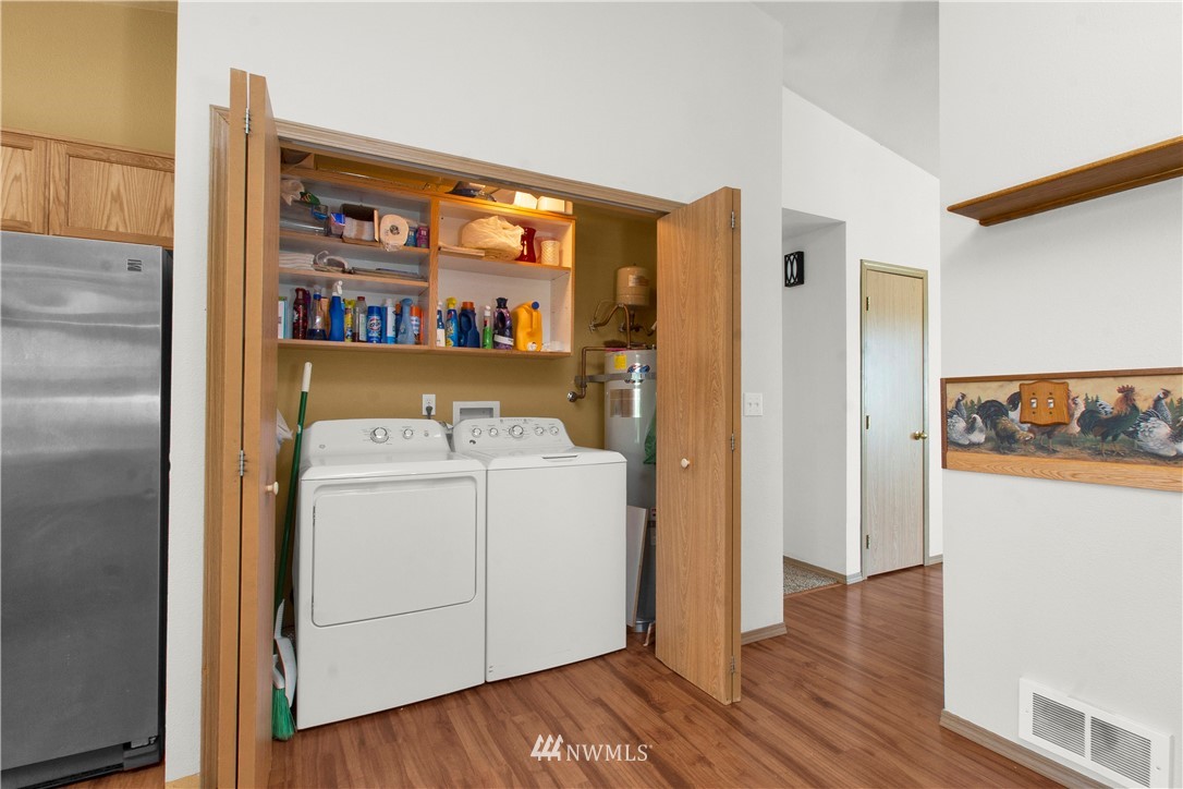 9134 Applegate Loop Southwest Rochester, WA 98579 - Photo 16 of 28